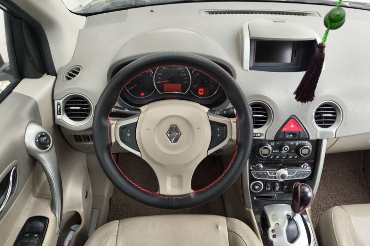 Used Renault Koleos 2010 2.5L 4x4 Luxury Version Steering Wheel