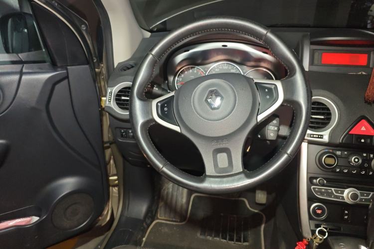 Used Renault Koleos 2010 2.5L Two-Wheel Drive Fashion Edition Steering Wheel