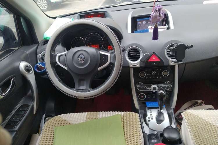 Used Renault Koleos 2010 2.5L 4x4 Comfort Edition Steering Wheel