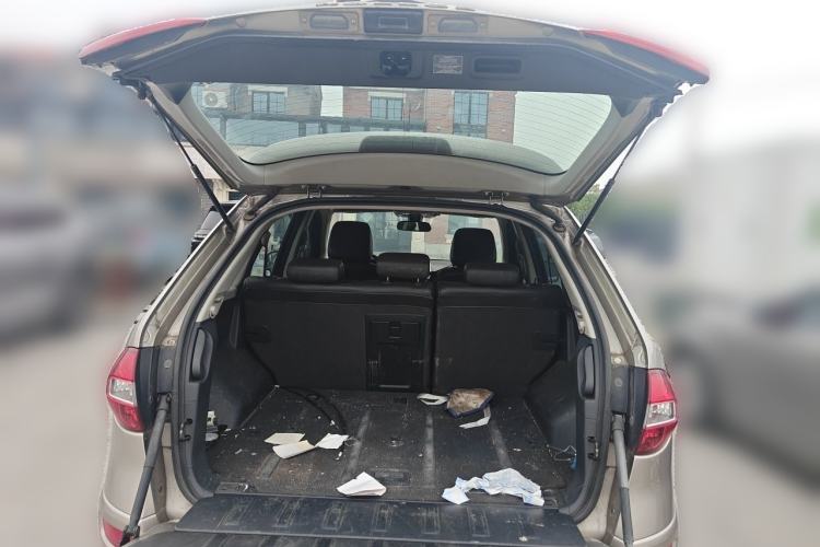 Used Renault Koleos 2010 2.5L 4x4 Luxury Version Trunk