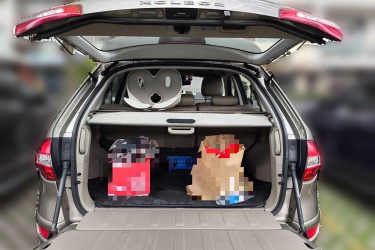 Used Renault Koleos 2010 2.5L 4x4 Luxury Version Trunk