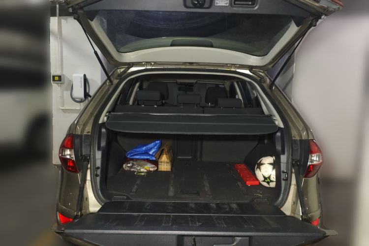 Used Renault Koleos 2010 2.5L Two-Wheel Drive Fashion Edition Trunk