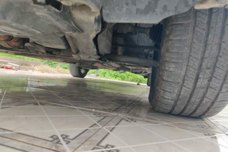 Used Renault Koleos 2010 2.5L 4x4 Comfort Edition Chassis Front Left