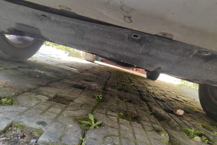 Used Renault Koleos 2010 2.5L Two-Wheel Drive Comfort Version Chassis Front