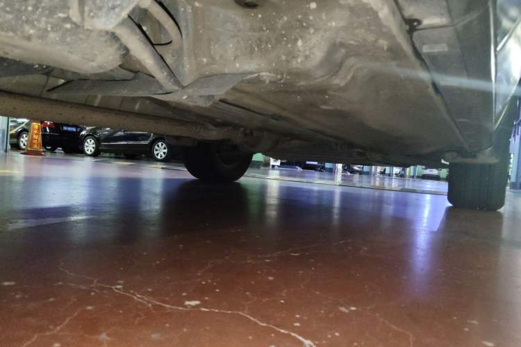 Used Renault Koleos 2010 2.5L 4x4 Luxury Version Chassis Rear Right