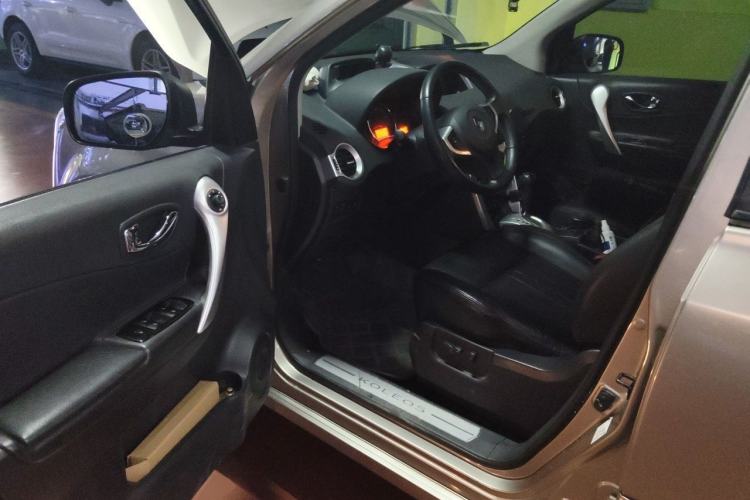 Used Renault Koleos 2010 2.5L 4x4 Luxury Version Driver Seat