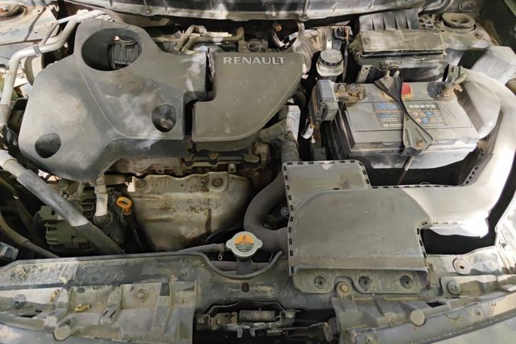 Used Renault Koleos 2010 2.5L 4x4 Comfort Edition Engine Bay