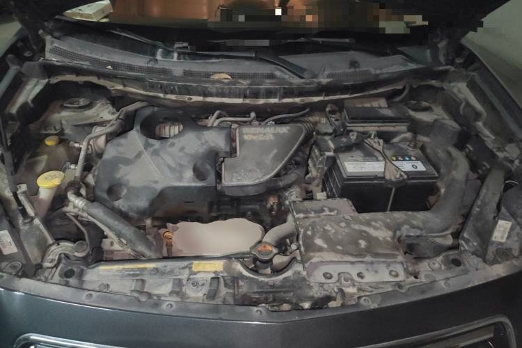 Used Renault Koleos 2010 2.5L 4x4 Comfort Edition Engine Bay