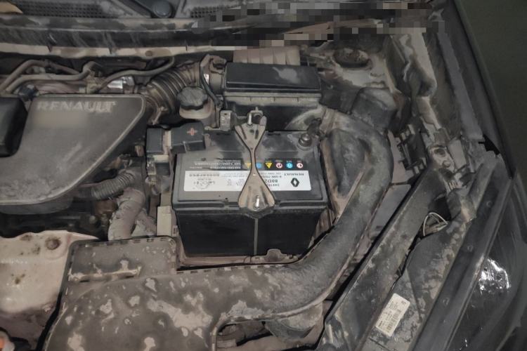 Used Renault Koleos 2010 2.5L 4x4 Comfort Edition Engine Bay Left