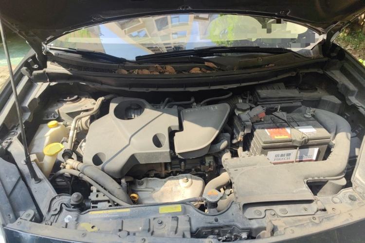 Used Renault Koleos 2010 2.5L Two-Wheel Drive Comfort Version Engine Bay