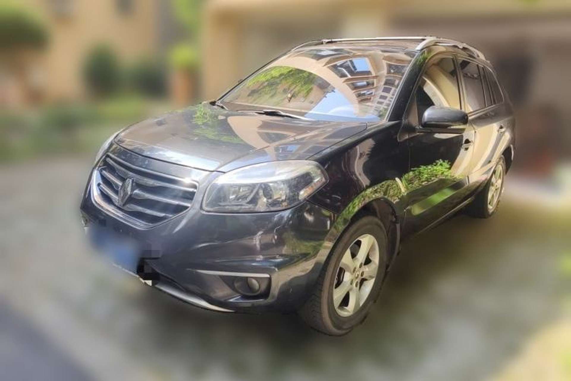 Used Renault Koleos 2010 2.5L Two-Wheel Drive Comfort Version Front Left 45 Deg