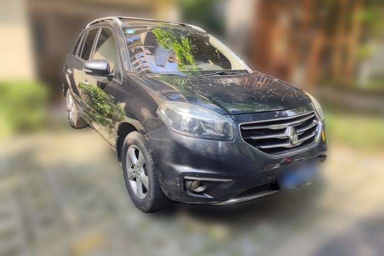 Used Renault Koleos 2010 2.5L Two-Wheel Drive Comfort Version Front Right 45 Deg