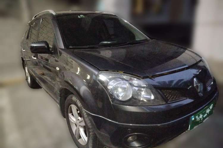 Used Renault Koleos 2010 2.5L 4x4 Comfort Edition Front Right 45 Deg