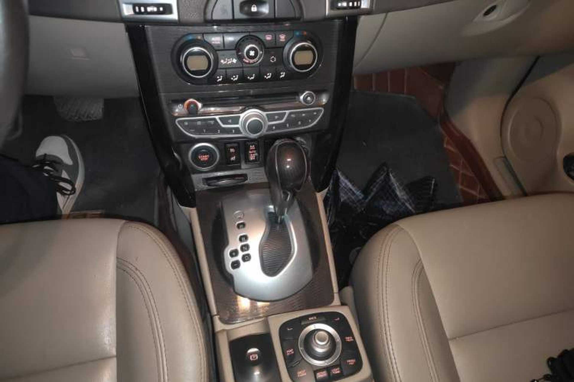 Used Renault Koleos 2010 2.5L 4x4 Comfort Edition Gear Lever