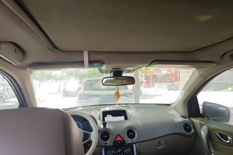 Used Renault Koleos 2010 2.5L 4x4 Comfort Edition Headliner