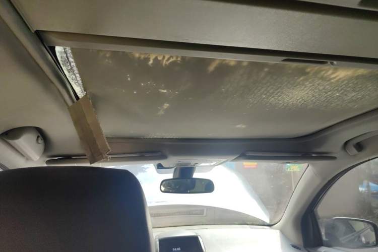 Used Renault Koleos 2010 2.5L Two-Wheel Drive Comfort Version Headliner