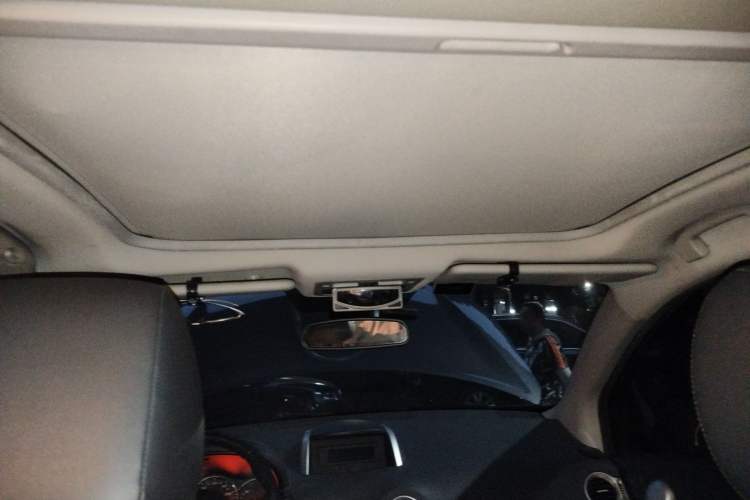 Used Renault Koleos 2010 2.5L 4x4 Comfort Edition Headliner