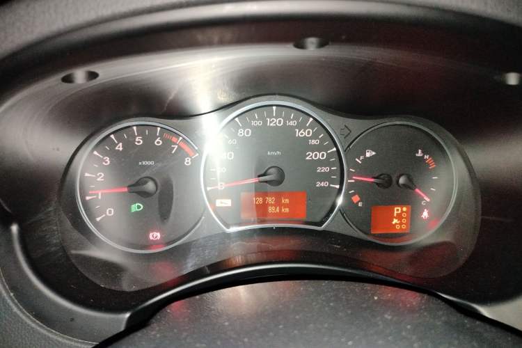 Used Renault Koleos 2010 2.5L 4x4 Comfort Edition Instrument Cluster
