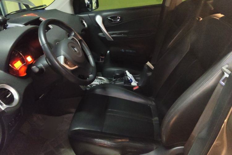 Used Renault Koleos 2010 2.5L 4x4 Luxury Version Left Front Seat