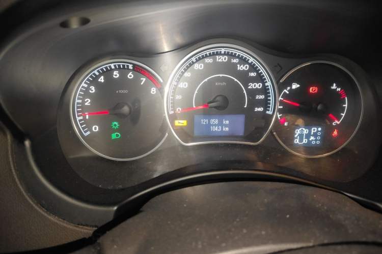 Used Renault Koleos 2010 2.5L 4x4 Comfort Edition Odometer Close Up