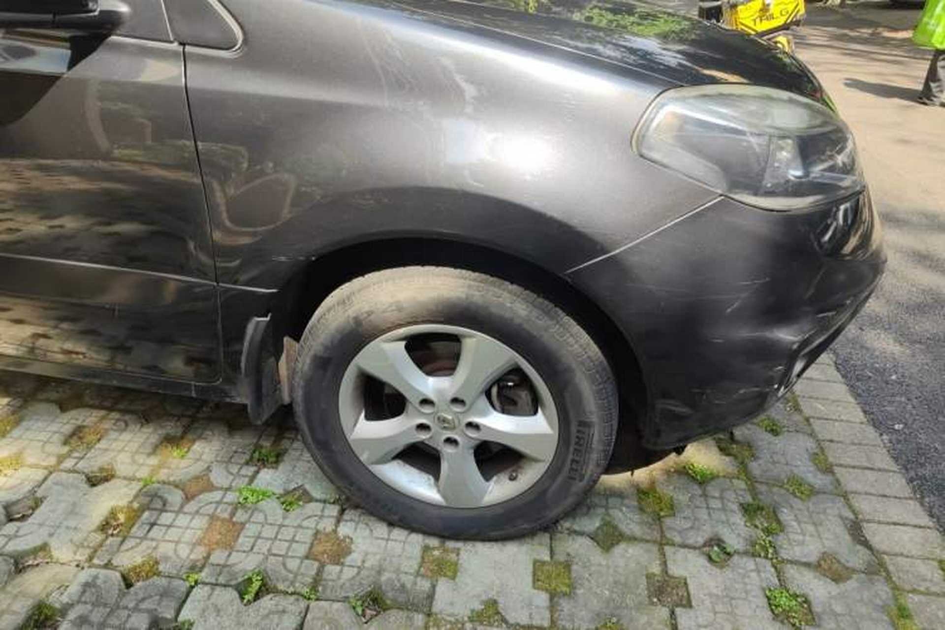 Used Renault Koleos 2010 2.5L Two-Wheel Drive Comfort Version Right Front Wheel Hub