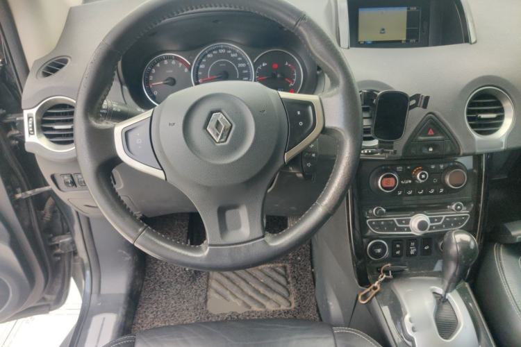 Used Renault Koleos 2010 2.5L 4x4 Comfort Edition Steering Wheel