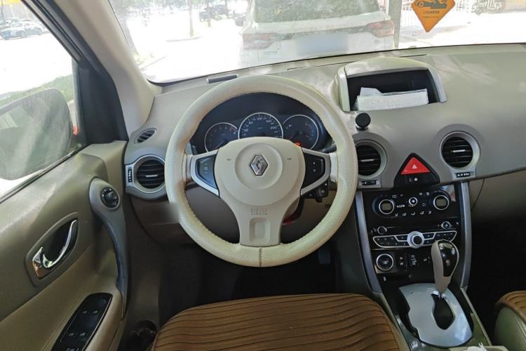 Used Renault Koleos 2010 2.5L 4x4 Comfort Edition Steering Wheel