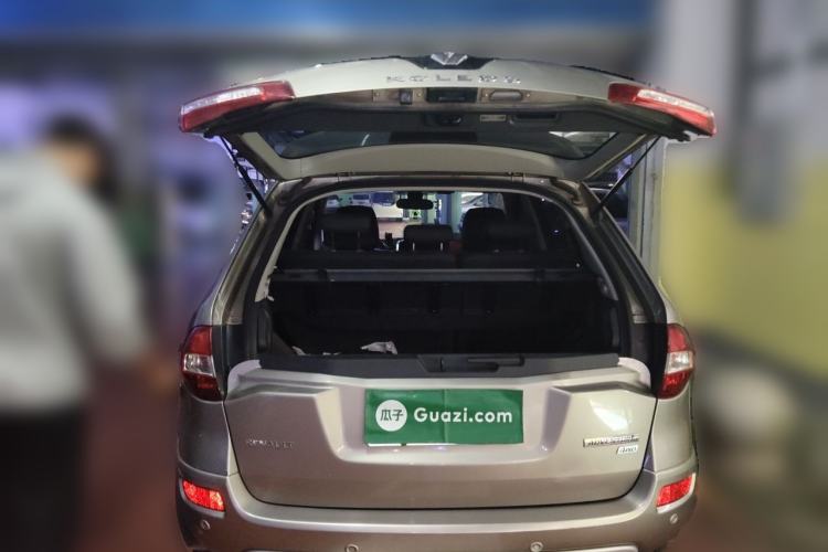 Used Renault Koleos 2010 2.5L 4x4 Luxury Version Trunk