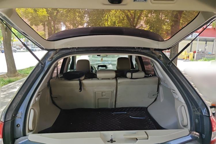 Used Renault Koleos 2010 2.5L 4x4 Comfort Edition Trunk