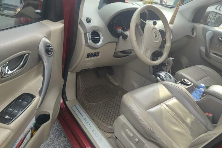 Used Renault Koleos 2010 2.5L 4x4 Comfort Edition Driver Seat