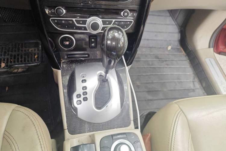 Used Renault Koleos 2010 2.5L Two-Wheel Drive Comfort Version Gear Lever