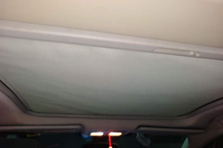 Used Renault Koleos 2010 2.5L 4x4 Comfort Edition Headliner