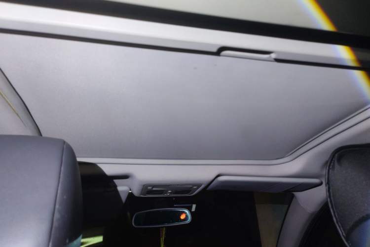 Used Renault Koleos 2010 2.5L Two-Wheel Drive Comfort Version Headliner