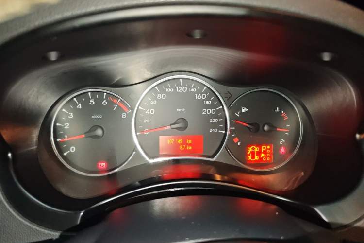 Used Renault Koleos 2010 2.5L 4x4 Comfort Edition Instrument Cluster