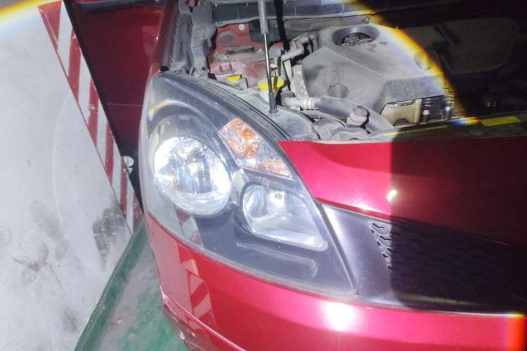 Used Renault Koleos 2010 2.5L Two-Wheel Drive Comfort Version Right Front Headlight