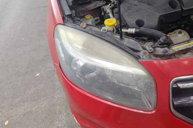 Used Renault Koleos 2010 2.5L Two-Wheel Drive Comfort Version Right Front Headlight