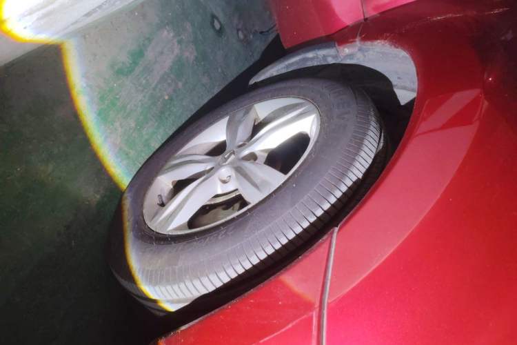 Used Renault Koleos 2010 2.5L Two-Wheel Drive Comfort Version Right Front Wheel Hub