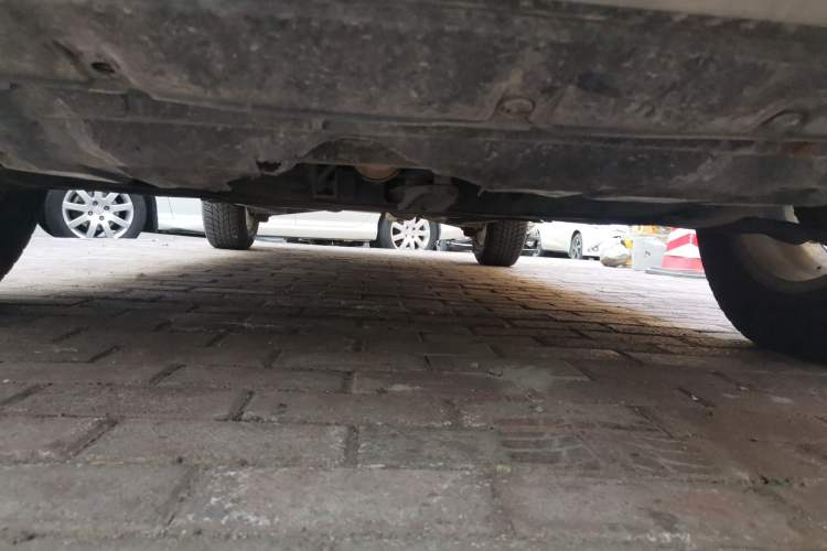 Used Renault Koleos 2010 2.5L 4x4 Comfort Edition Chassis Front