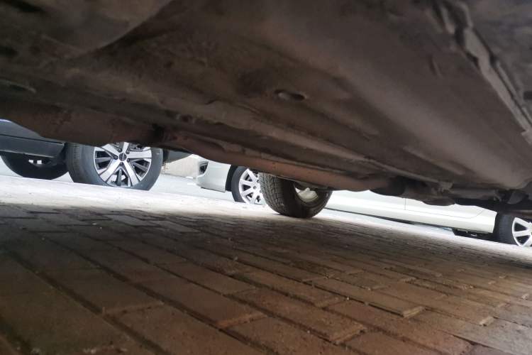 Used Renault Koleos 2010 2.5L 4x4 Comfort Edition Chassis Front Left