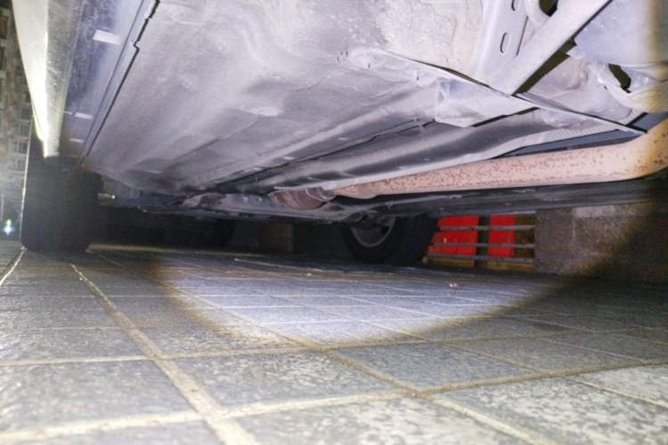 Used Renault Koleos 2010 2.5L 4x4 Comfort Edition Chassis Front Left