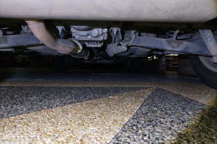 Used Renault Koleos 2010 2.5L 4x4 Comfort Edition Chassis Front