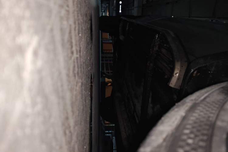 Used Renault Koleos 2010 2.5L 4x4 Comfort Edition Chassis Front Right
