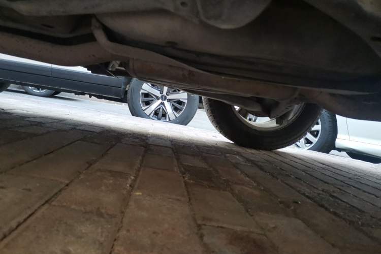 Used Renault Koleos 2010 2.5L 4x4 Comfort Edition Chassis Rear Left