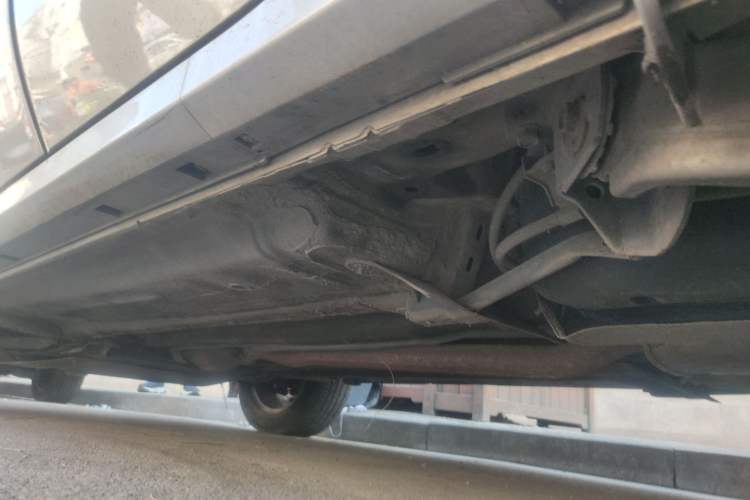 Used Renault Koleos 2010 2.5L 4x4 Comfort Edition Chassis Rear Left