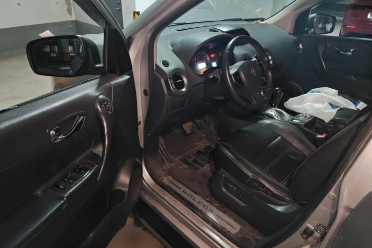Used Renault Koleos 2010 2.5L 4x4 Comfort Edition Driver Seat