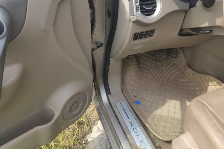 Used Renault Koleos 2010 2.5L 4x4 Comfort Edition Driver Seat