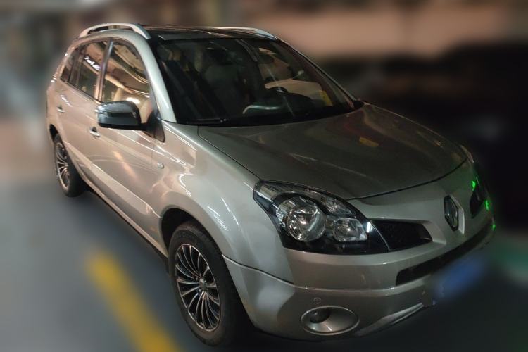 Used Renault Koleos 2010 2.5L Two-Wheel Drive Comfort Version Front Right 45 Deg