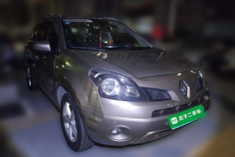Used Renault Koleos 2010 2.5L 4x4 Comfort Edition Front Right 45 Deg