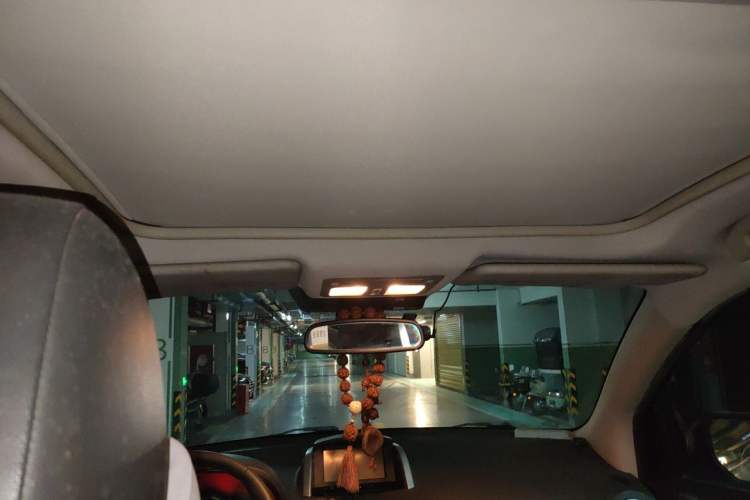 Used Renault Koleos 2010 2.5L Two-Wheel Drive Comfort Version Headliner