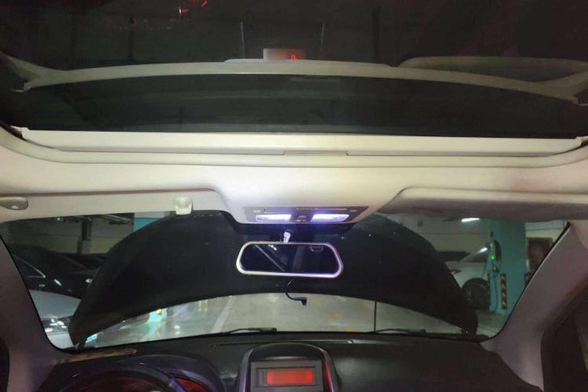Used Renault Koleos 2010 2.5L 4x4 Comfort Edition Headliner